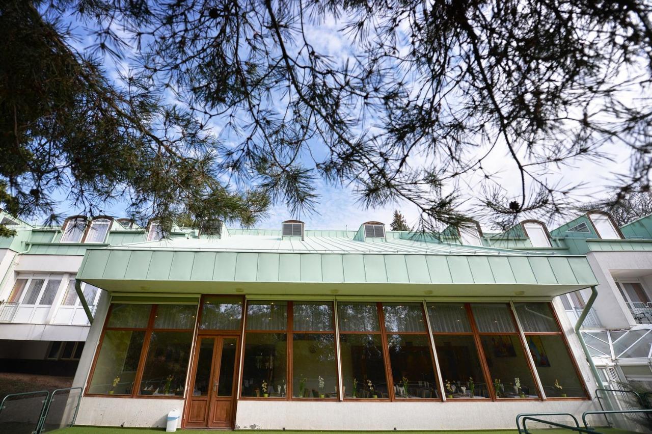 Panorama Hotel นอซวาย ภายนอก รูปภาพ